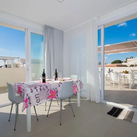 Onde Di Sicilia Sea View Apartment *